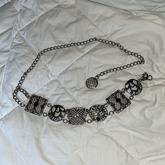 Women’s Chico’s silver chain belt with black clear & grey crystals - Picture 8 of 12